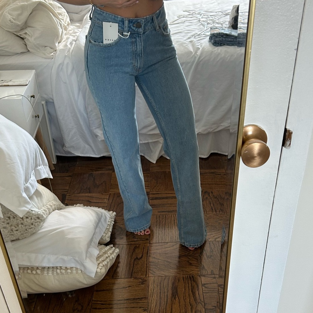 BRAND NEW WITH TAG - Waven mid-rise straight jeans
